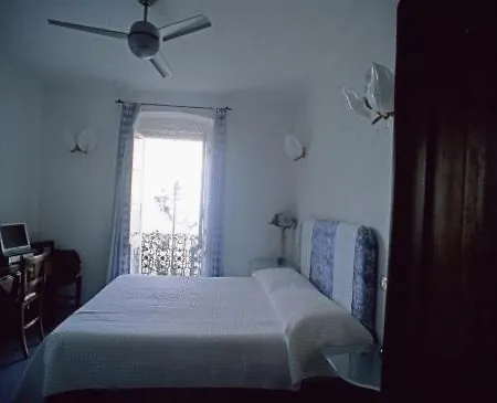 Tramonti Отель Специя